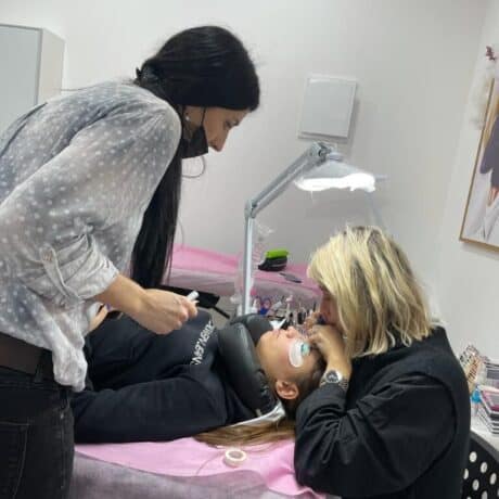 קורס הרמת ריסים